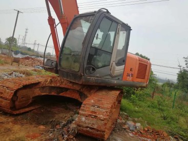 江苏南京市38万元出售日立ZX210挖掘机