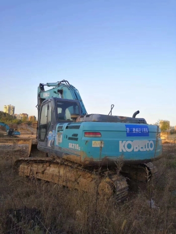 安徽宣城市38万元出售神钢SK210挖掘机