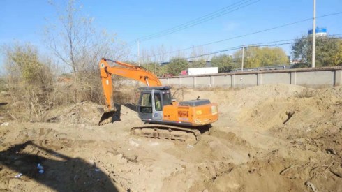 甘肅蘭州市28萬元出售日立ZX200挖掘機