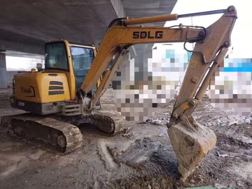 江苏苏州市19万元出售临工60挖掘机