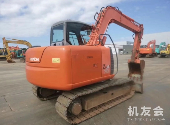 广西柳州市25万元出售日立ZX70挖掘机