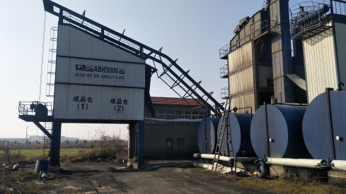 湖北荆州市现场面淡万元出售江苏华通3000型沥青搅拌站