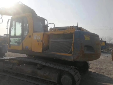 安徽安庆市14.5万元出售沃尔沃EC240挖掘机