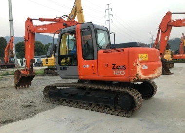 广西柳州市23万元出售日立ZX120挖掘机