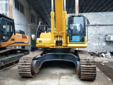 内蒙古乌兰察布市95万元出售小松PC450挖掘机
