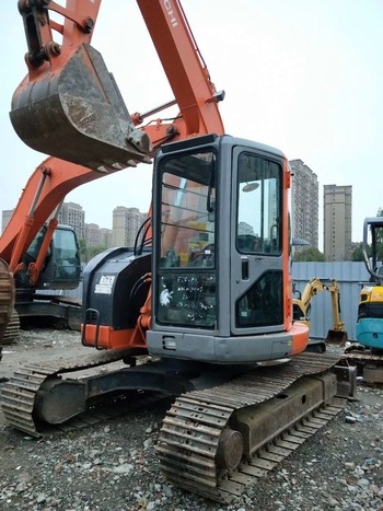 山东德州市23万元出售日立ZX70挖掘机