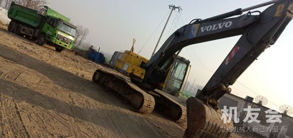 北京28万元出售沃尔沃EC210挖掘机