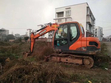 上海15.8万元出售斗山DX60挖掘机