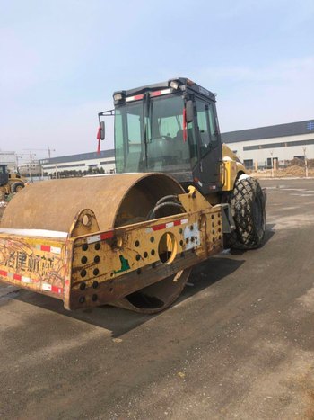 河南开封市18万元出售国机洛建2502单钢轮压路机
