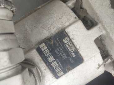 辽宁辽阳市150万元出售卡特彼勒两台SB-2500C摊铺机