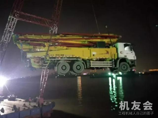 大泵車要如何才能在長江裏作業？先“上天”再說