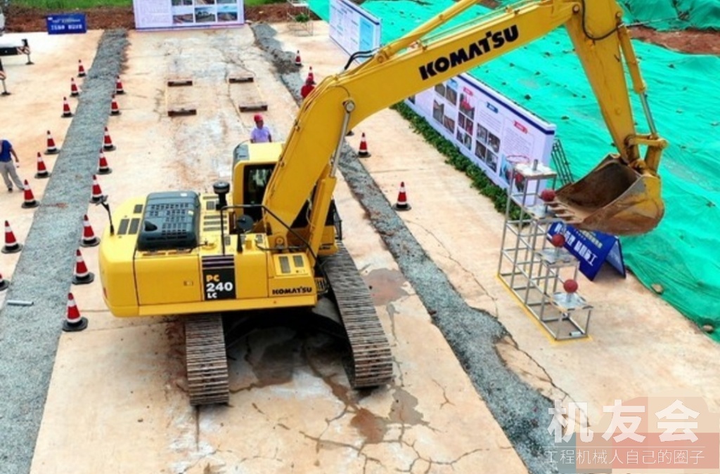 用挖掘機“繡花” 湖南交水建集團舉行工程搶險技能競賽