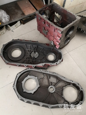 哈齿变速箱壳体