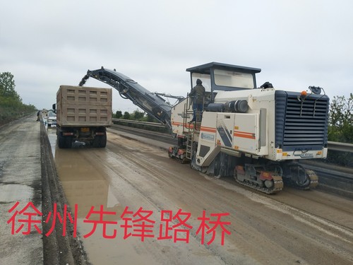 租赁承揽道路铣刨工程，适应国省道抢工期，价格优惠，合作共赢，