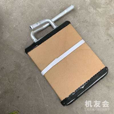 小松空调暖风水箱