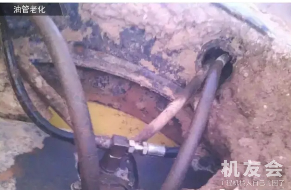 为什么二手挖机的油管经常会爆管？