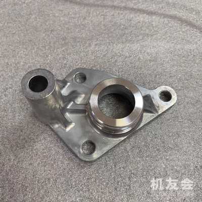 水泵口盖 节温器上盖