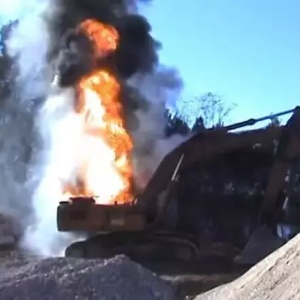 45吨的挖掘机着火了，能烧多长时间？