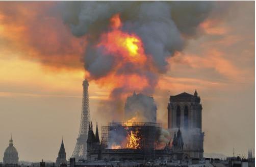 巴黎圣母院修复工程因疫情中断，仍有50%可能塌陷