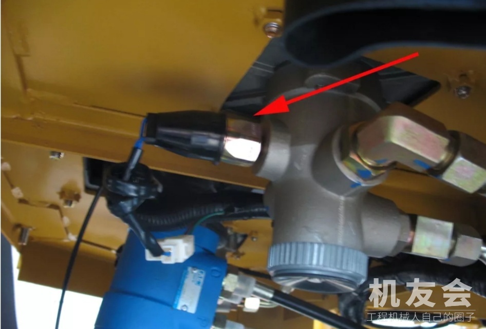 装载机照明系统常见故障如何检修排除