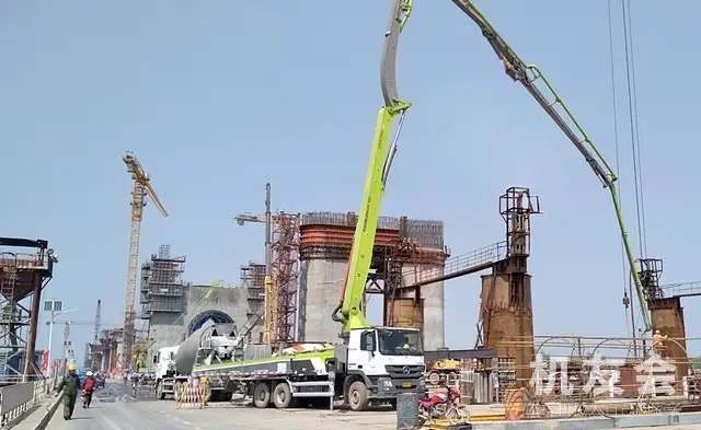 高效澆築、全程護航！中聯重科泵車助建安九鐵路長江大橋