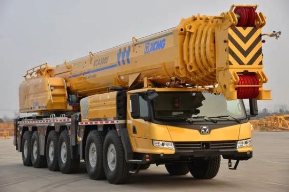徐工出口XCA300U，国产7节300吨的排面！