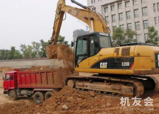 慘烈！滄州一村民違規操作挖掘機，致小學生2死1傷