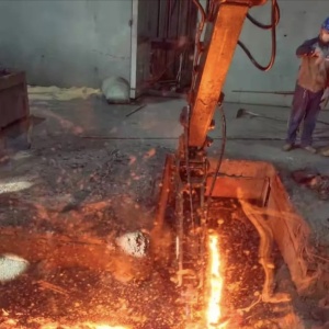 1000°C高温从容作业，这台三一挖掘机“火了”