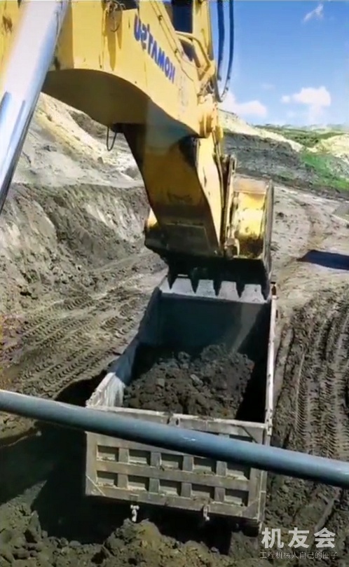 斗小臂粗 猜猜这台挖机有多大？
