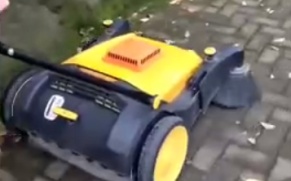 宜迅 YX980-AT 手推式无动力扫地车施工视频